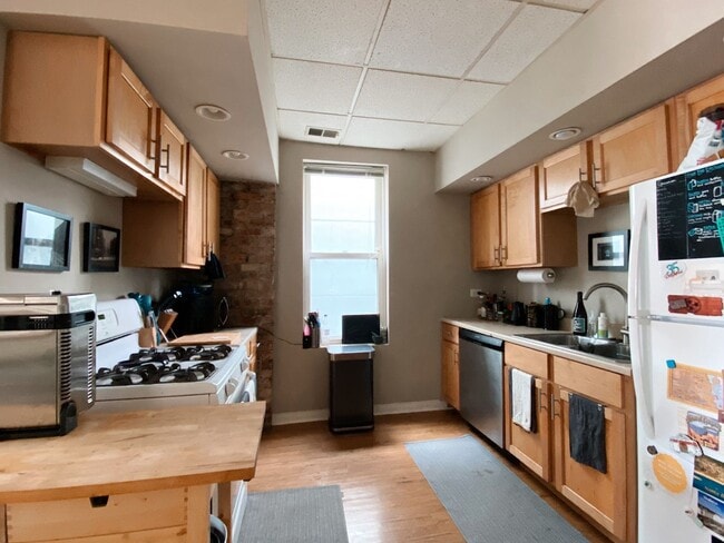 Building Photo - 2117 W Ohio St