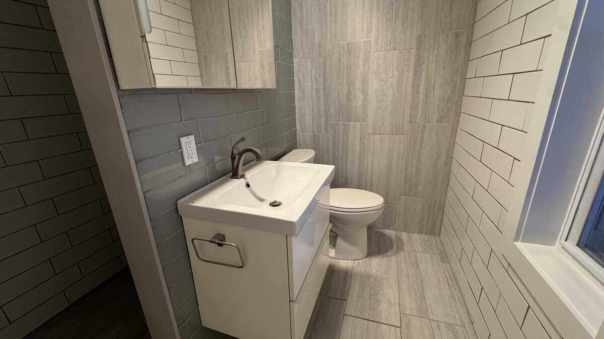 Building Photo - 16 Clifford St