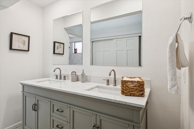 Building Photo - Spacious 4BR, 2BA Home with Modern Comfort