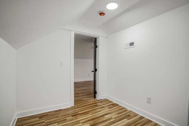 Building Photo - 4421 Bellefontaine Ave