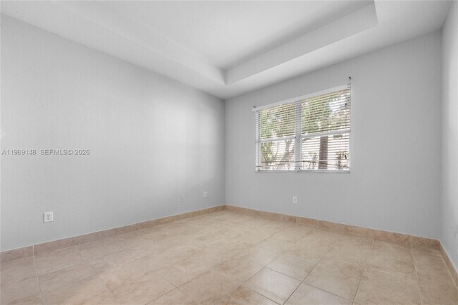 Building Photo - 2302 NE 37th Terrace