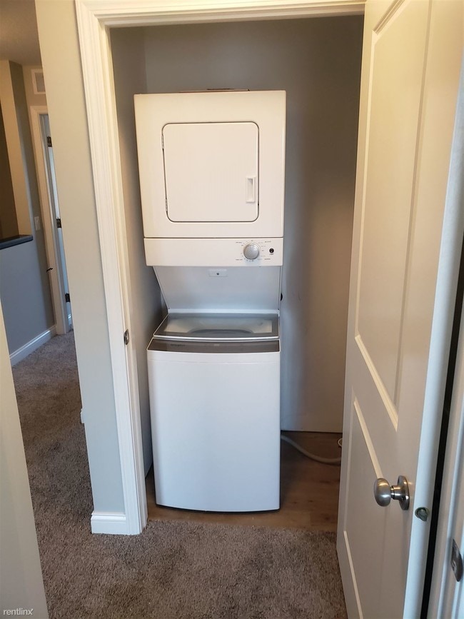 Building Photo - 5113 Devils Glen Rd