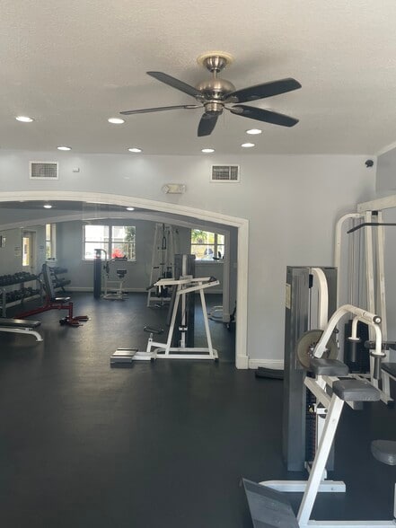 Building Photo - 8215 Lake Dr