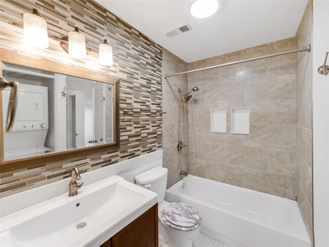 Building Photo - 10075 Westpark Dr