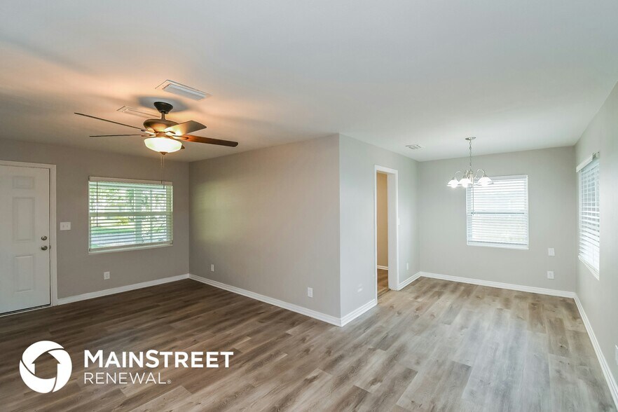 Building Photo - 5742 Norde Dr W