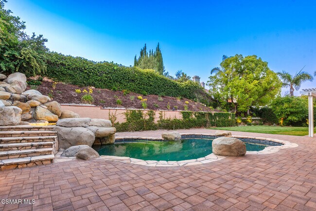 Building Photo - 29621 Ridgeway Dr