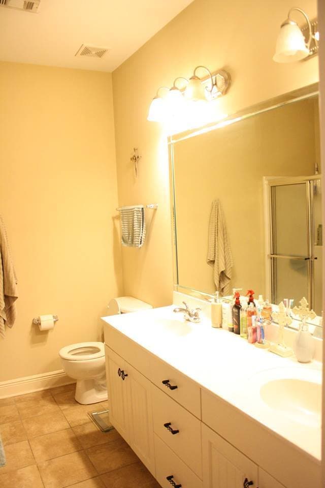 Building Photo - Charming 3 Bedroom 2 bath cottage