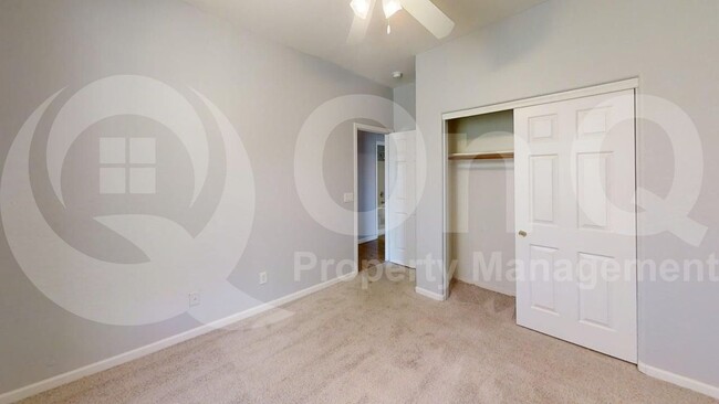 Building Photo - 525 N Miller Rd