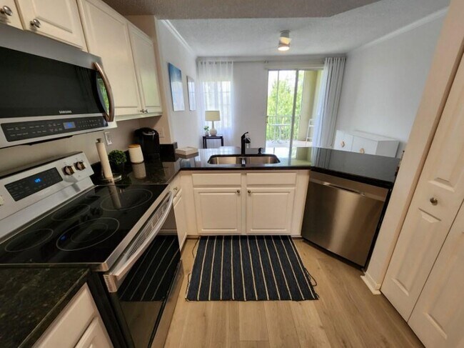 Building Photo - 5551 Bentgrass Dr