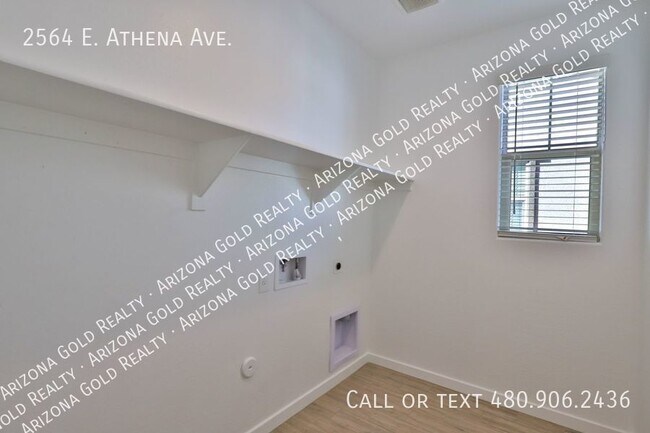 Building Photo - 2564 E Athena Ave