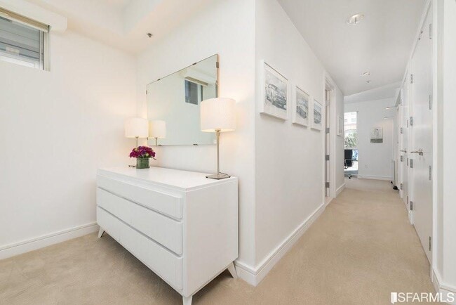 Building Photo - 631 Folsom St