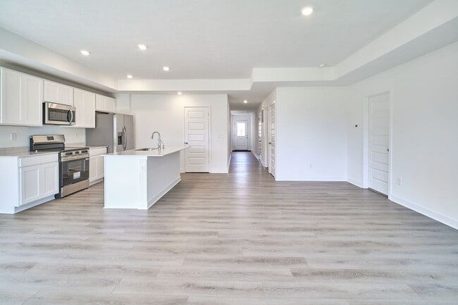 Building Photo - 8699 Maroska St