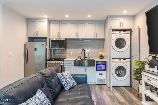 Building Photo - 4816 Indianola Way