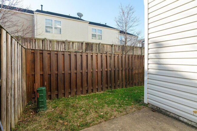 Building Photo - 6327 Dunn Ct