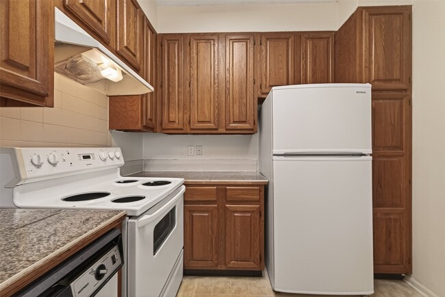 Building Photo - 2211 S Braeswood Blvd