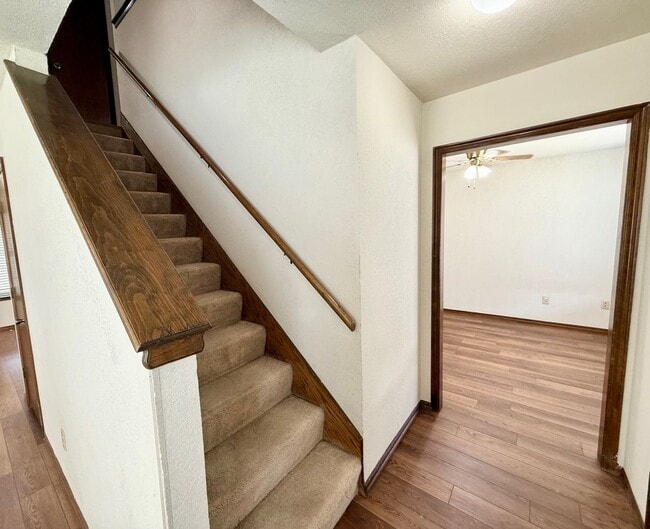 Building Photo - Great Family Home, Great Neighborhood