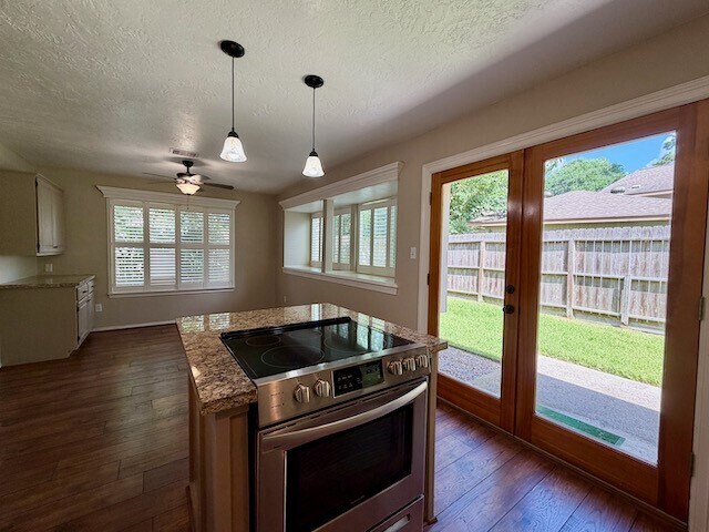 Building Photo - 3602 Chapel Square Dr