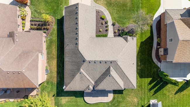 Building Photo - 50247 Cheltenham Dr