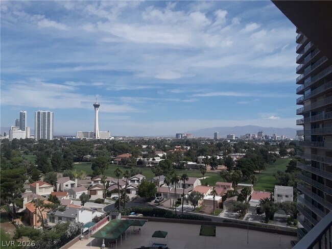 Building Photo - 3111 Bel Air Dr