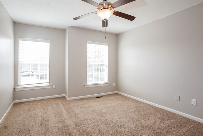 Building Photo - 463 Brantley Cove Cir