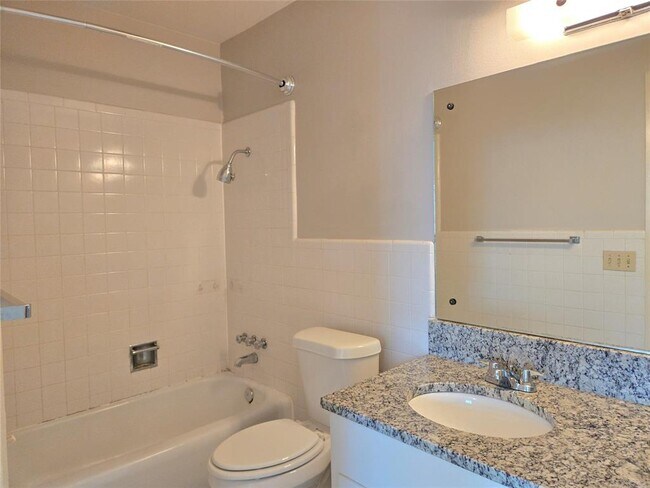 Building Photo - 1500 Elton Ln