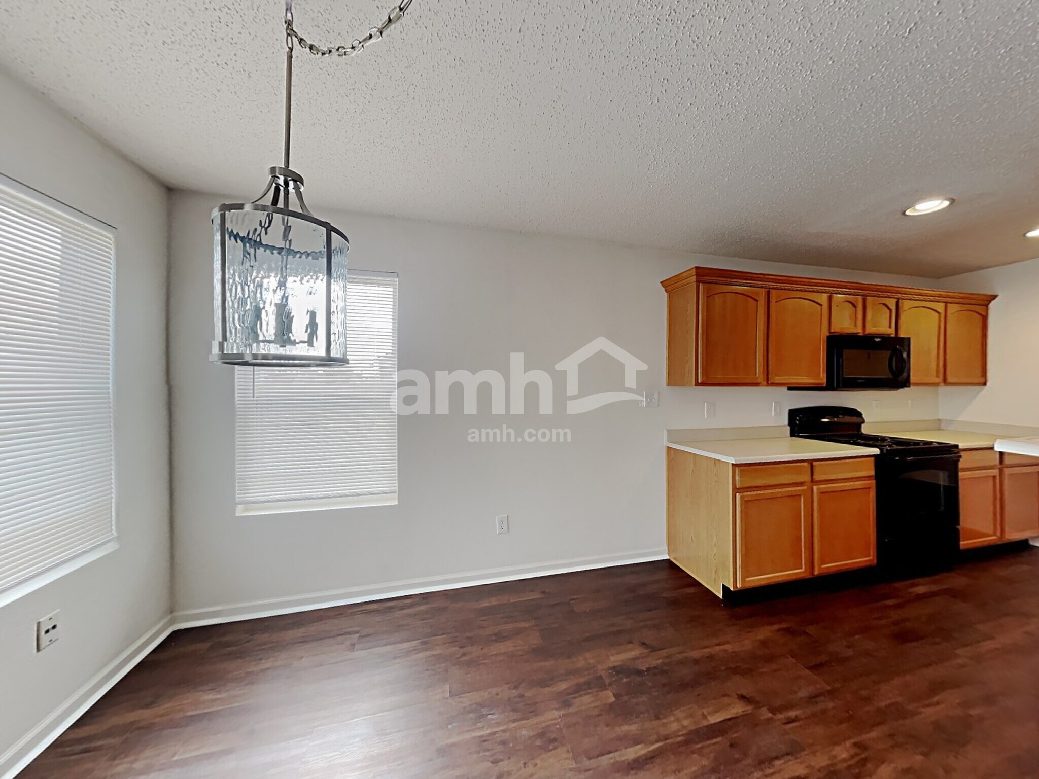 Building Photo - 19446 Prairie Crossing Dr