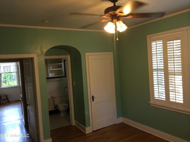 Building Photo - 4056 Redwing Ave