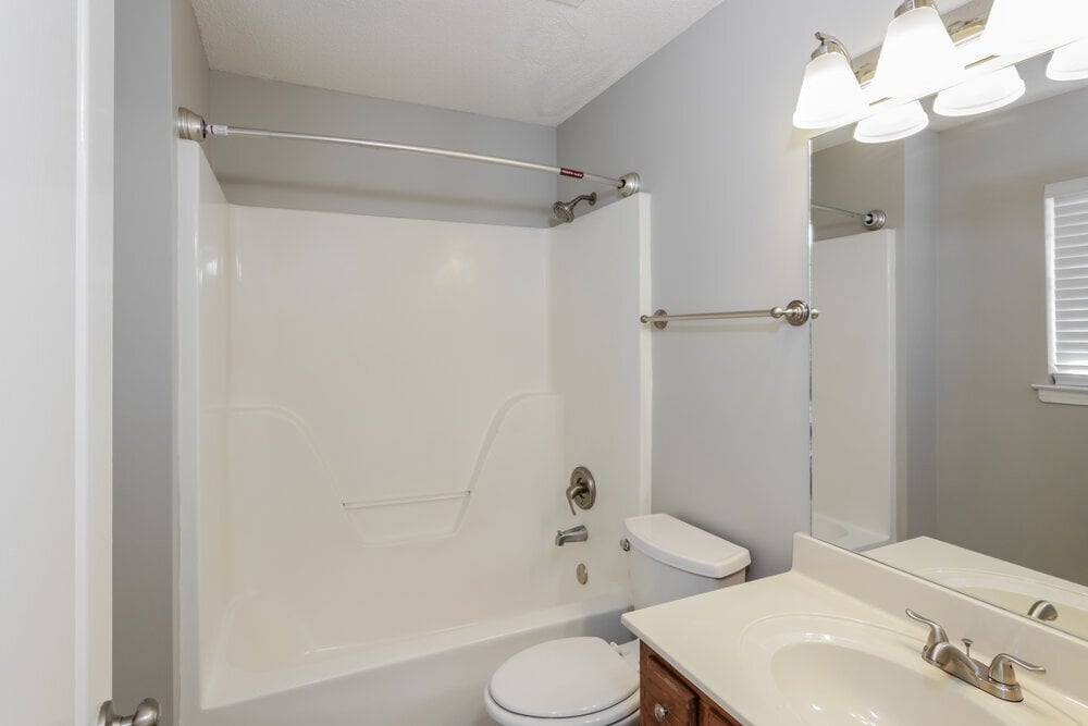 Building Photo - 1329 Annesdale Dr