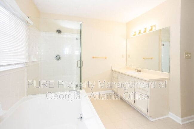 Building Photo - 1697 Paddlewheel Dr NE