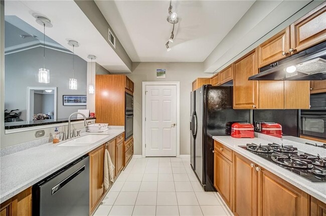 Building Photo - 3275 Lenox Rd NE