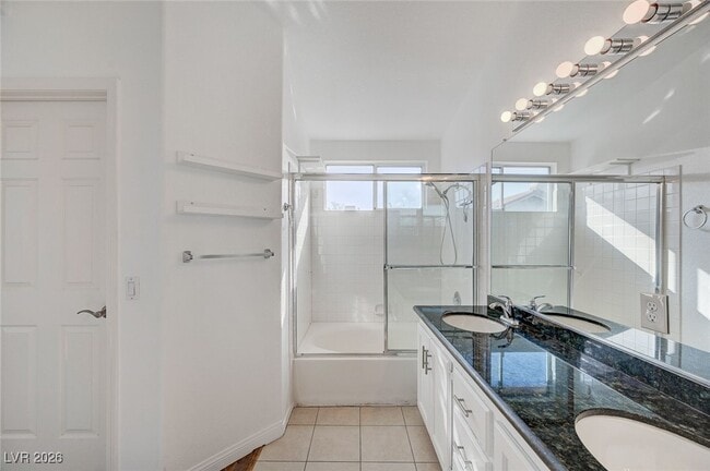 Building Photo - 2403 Rue De Versailles