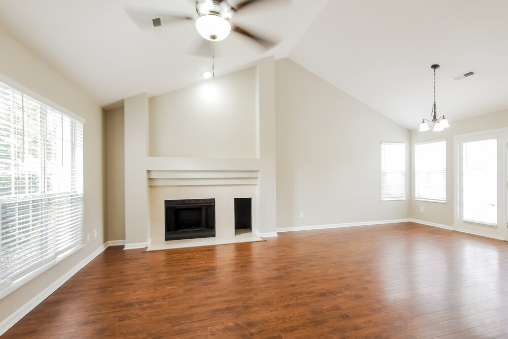 Building Photo - 7434 Crestside Ln