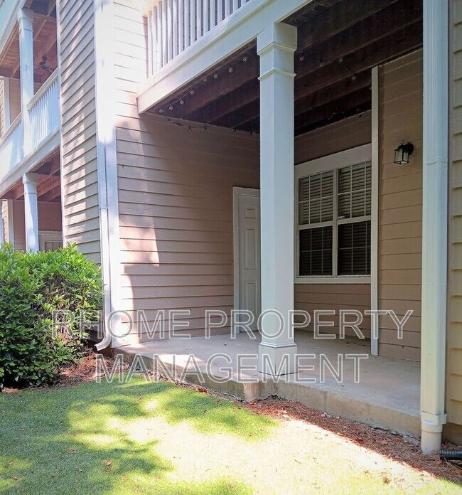 Building Photo - 2400 Cumberland Pkwy SE