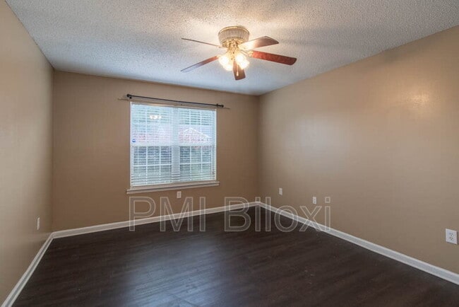 Building Photo - 14045 Dunnbarton Dr
