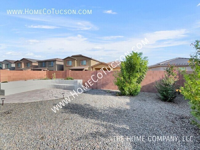 Building Photo - 11868 W Charismatic Dr