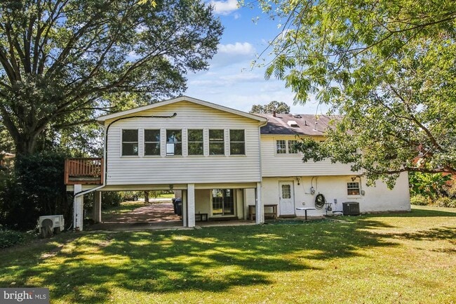 Building Photo - 8907 Captains Row