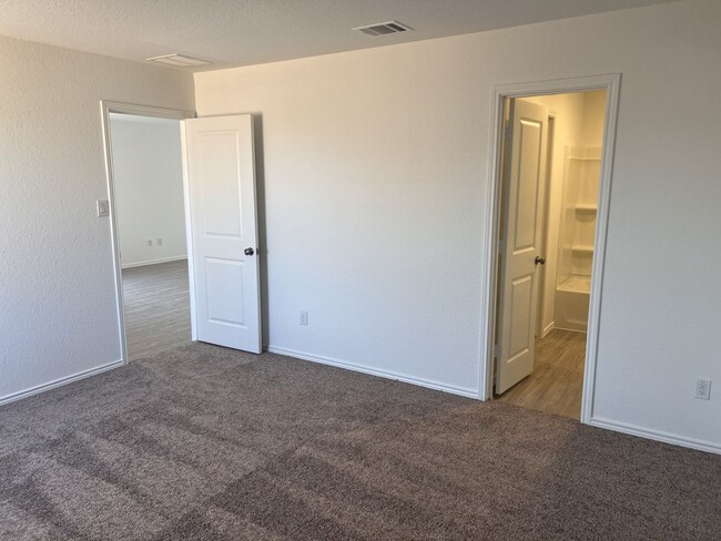 Building Photo - Beautiful Single Family Home in Steelwood ...