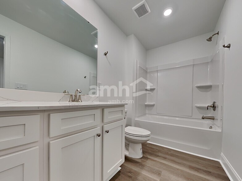 Building Photo - 104 Slice Dr