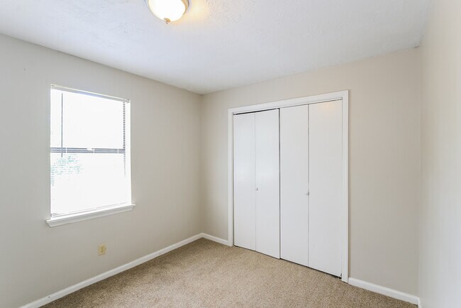 Building Photo - Inviting 3-Bedroom Home