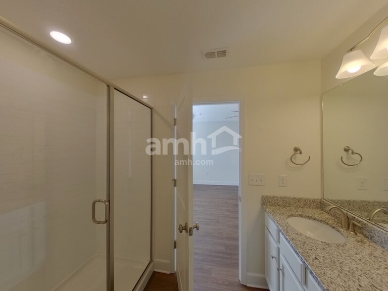 Building Photo - 4241 Reisswood Lp