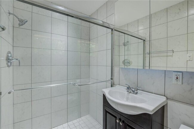 Building Photo - 1112 Franklin Cir NE