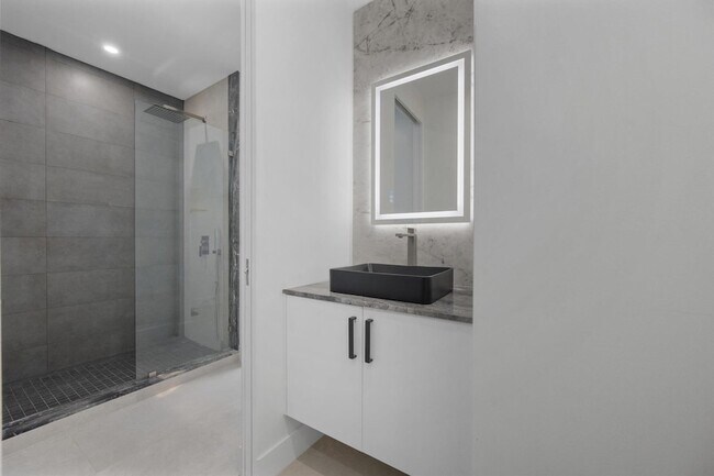 Building Photo - 13090 Touchstone Pl