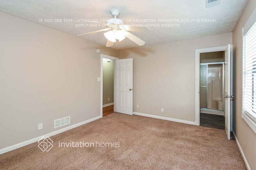 Building Photo - 2204 Post Oak Dr