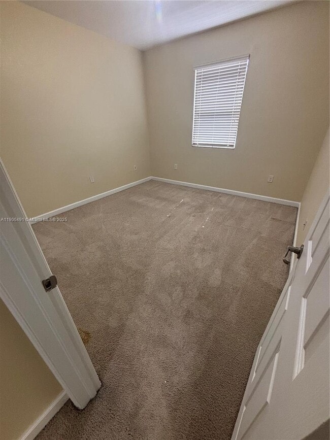 Building Photo - 9456 SW 171st Pl