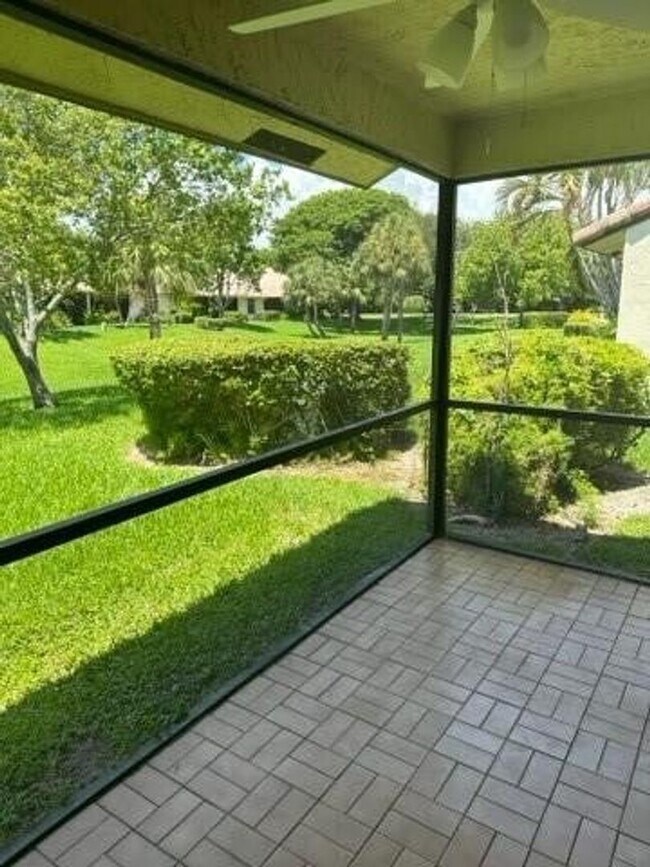 Building Photo - 406 Buttonwood Pl