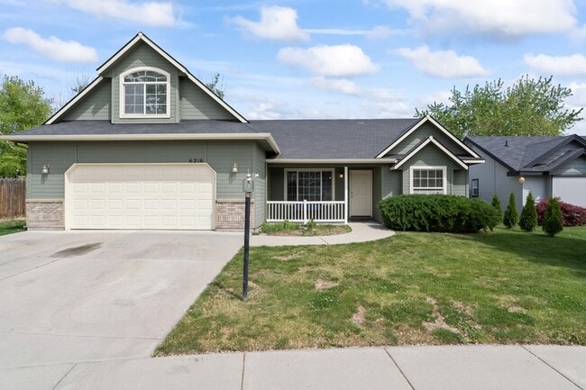 Primary Photo - 6216 S Lone Tree Ave