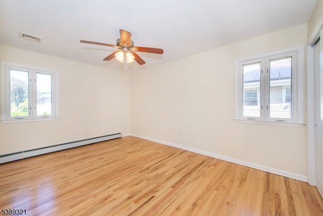 Building Photo - 11 Roehrs Dr