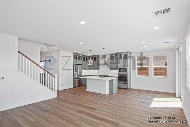 Building Photo - 356 Gold Coast Rd
