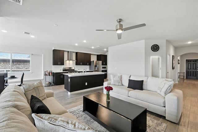 Building Photo - 1316 Coyote Ridge