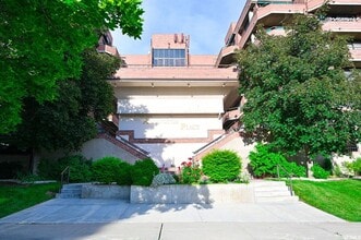 Building Photo - Modern Downtown Condo with Secure Access at Arlington Place